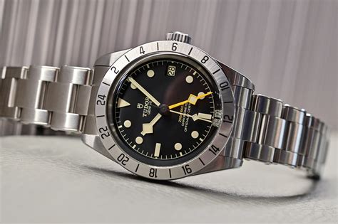 tudor 79470 black bay pro.